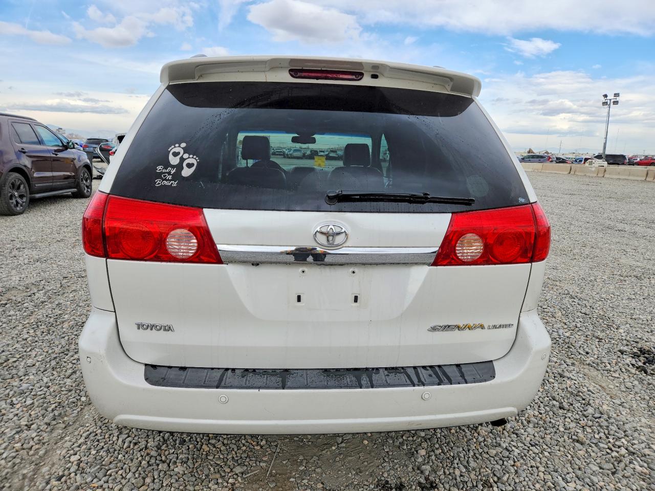 2007 TOYOTA SIENNA XLE LIMITED 7-PASSENGER photo 11