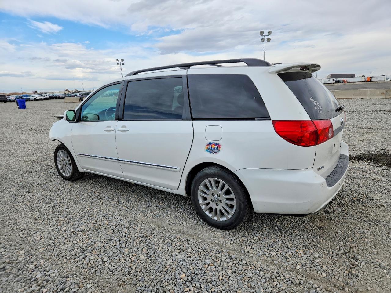 2007 TOYOTA SIENNA XLE LIMITED 7-PASSENGER photo 3