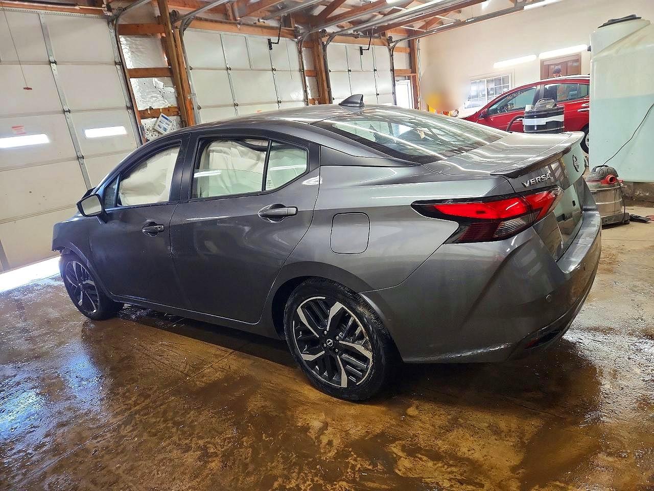 2024 NISSAN VERSA SR photo 4