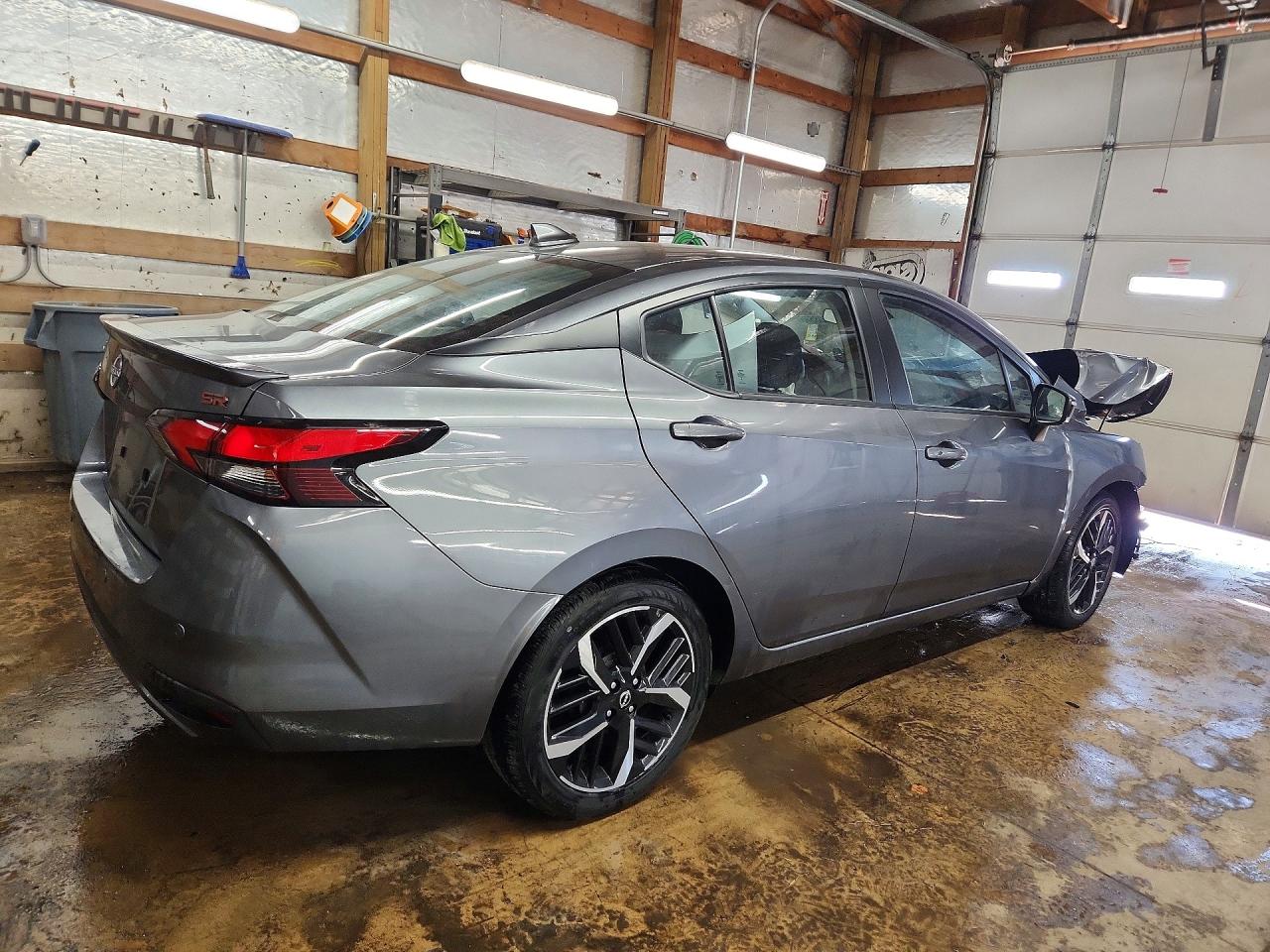 2024 NISSAN VERSA SR photo 7