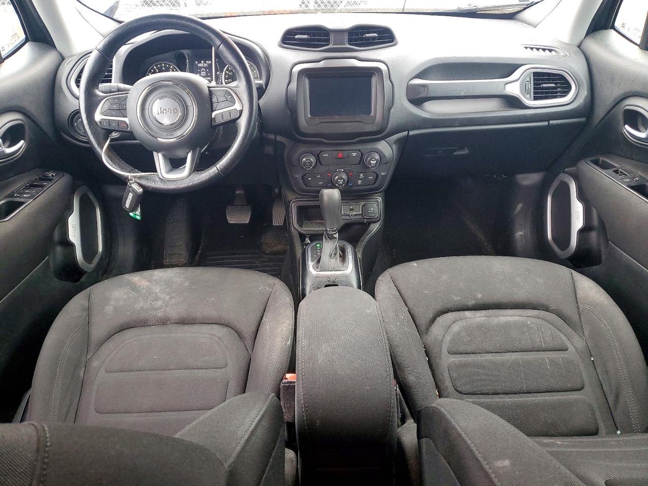 2019 JEEP RENEGADE LATITUDE photo 8