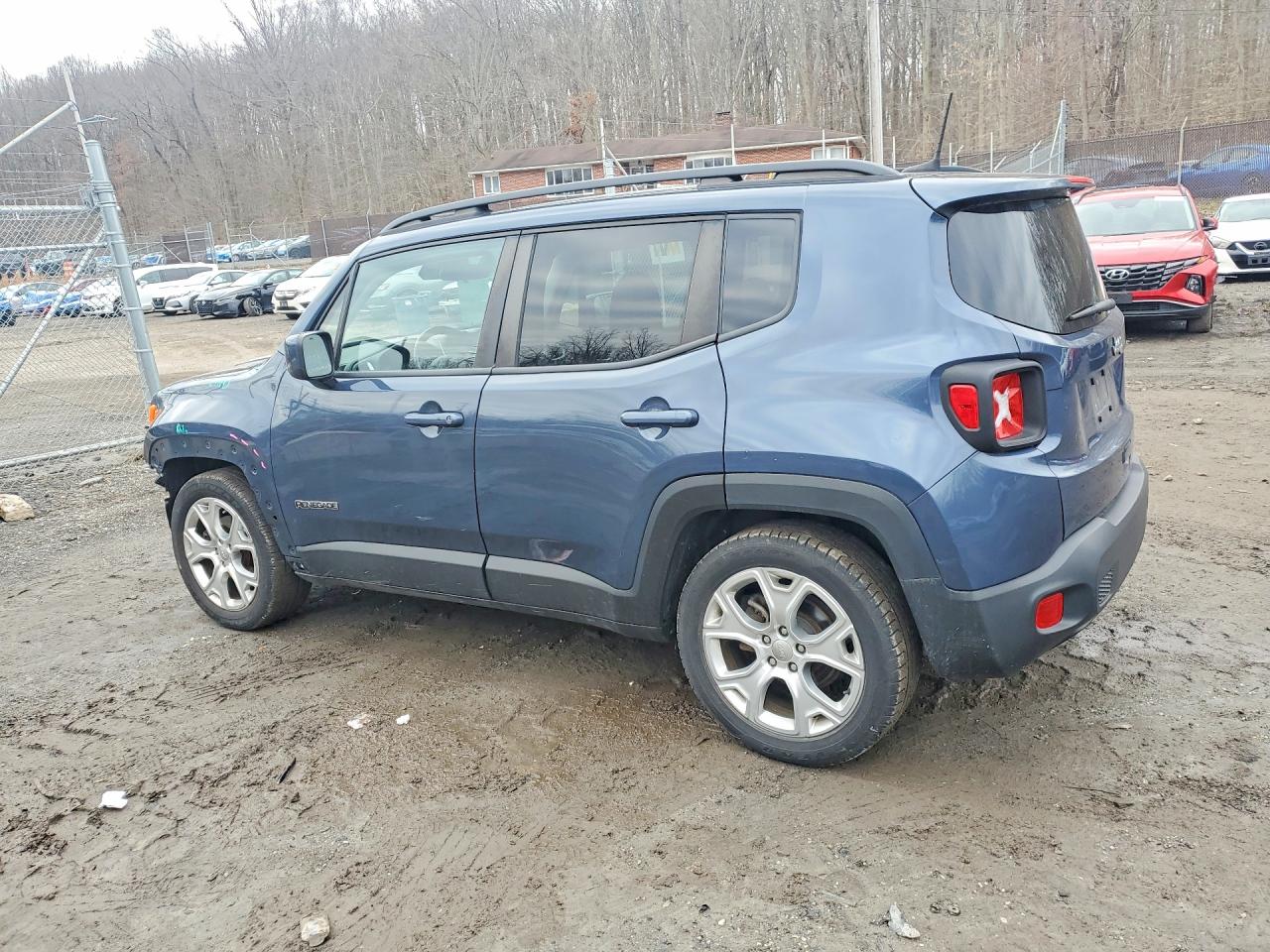 2019 JEEP RENEGADE LATITUDE photo 2