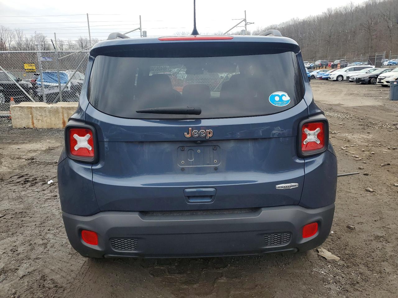 2019 JEEP RENEGADE LATITUDE photo 6
