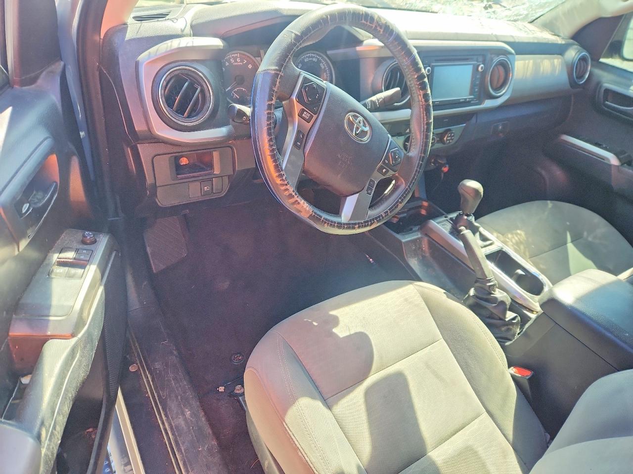 2019 TOYOTA TACOMA SR5 V6 photo 8