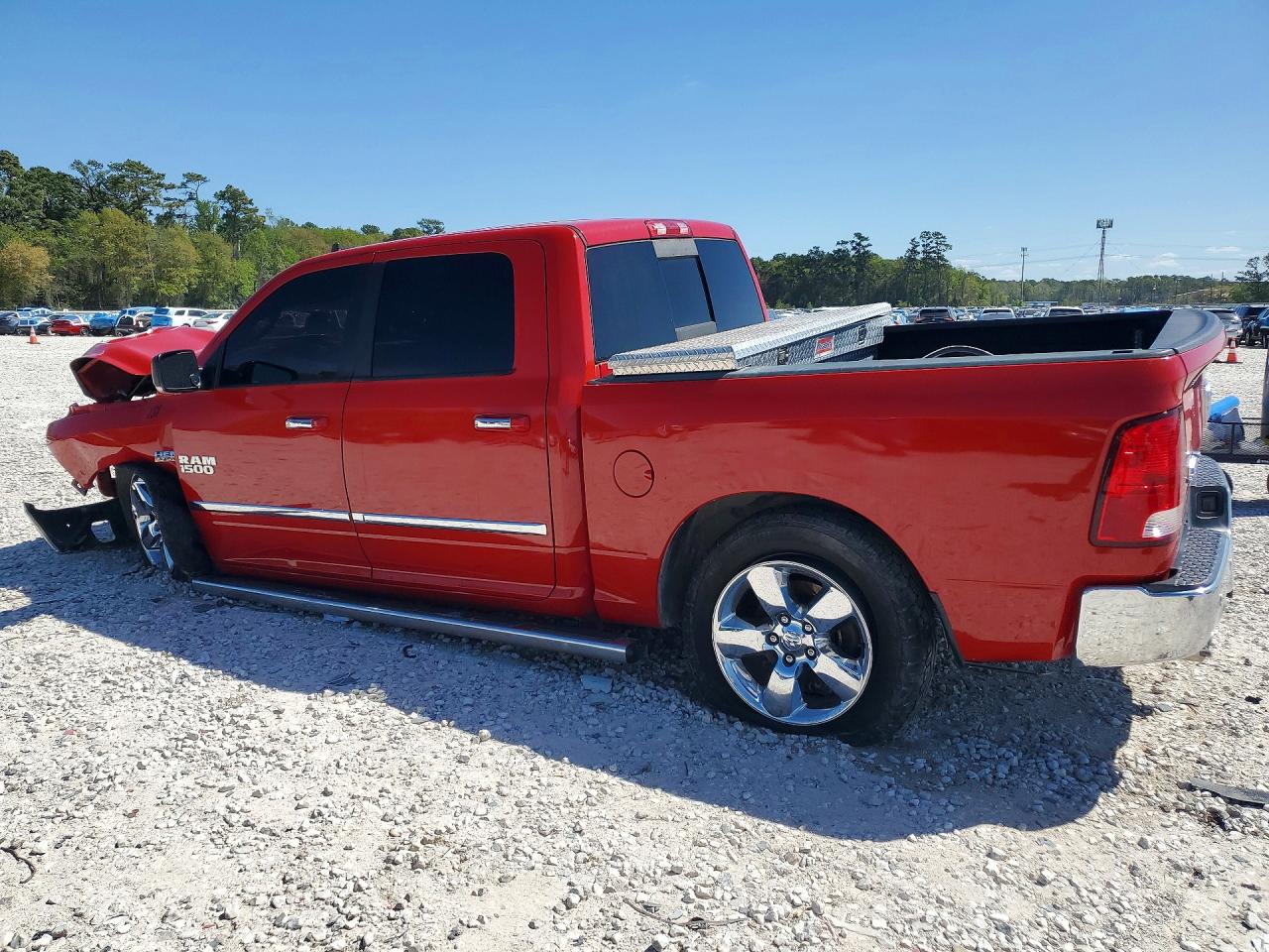 2018 RAM 1500 SLT photo 2