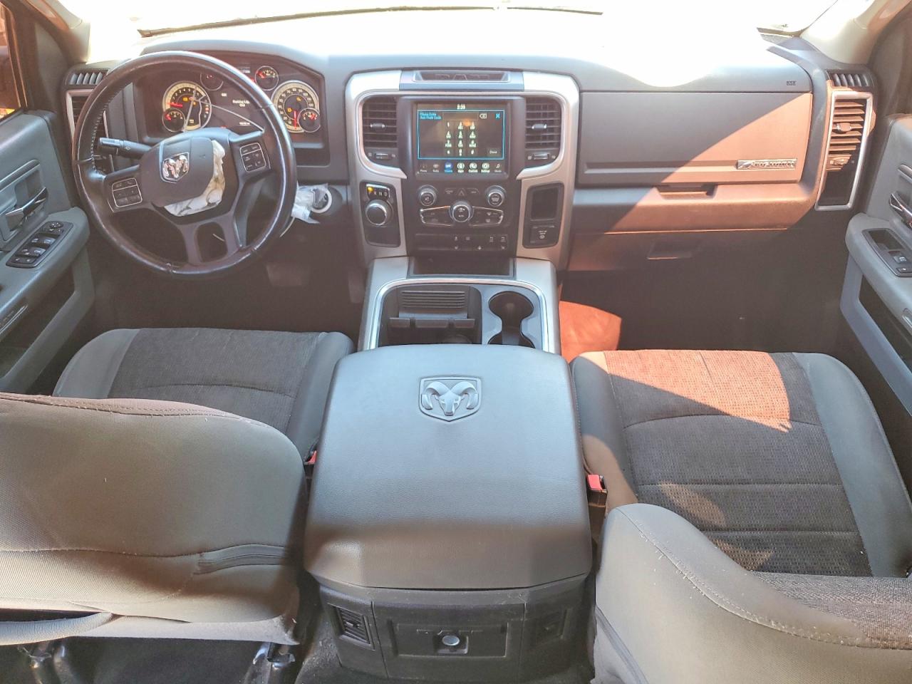 2018 RAM 1500 SLT photo 8