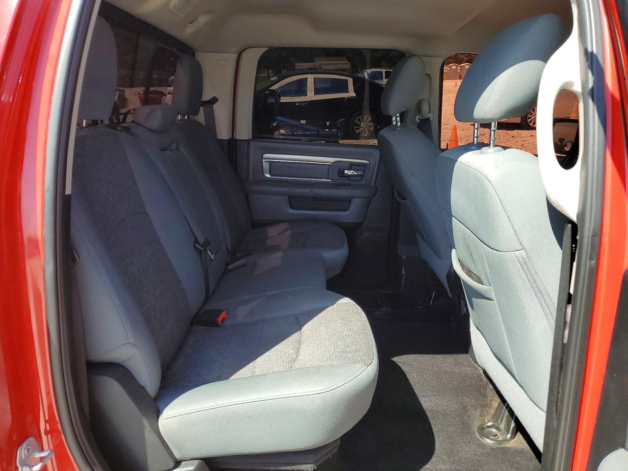 2018 RAM 1500 SLT photo 10