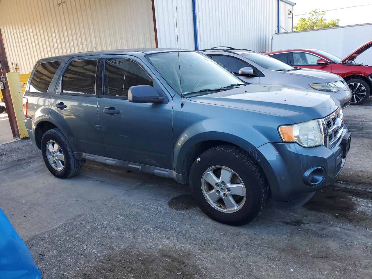 2010 FORD ESCAPE XLS photo 7