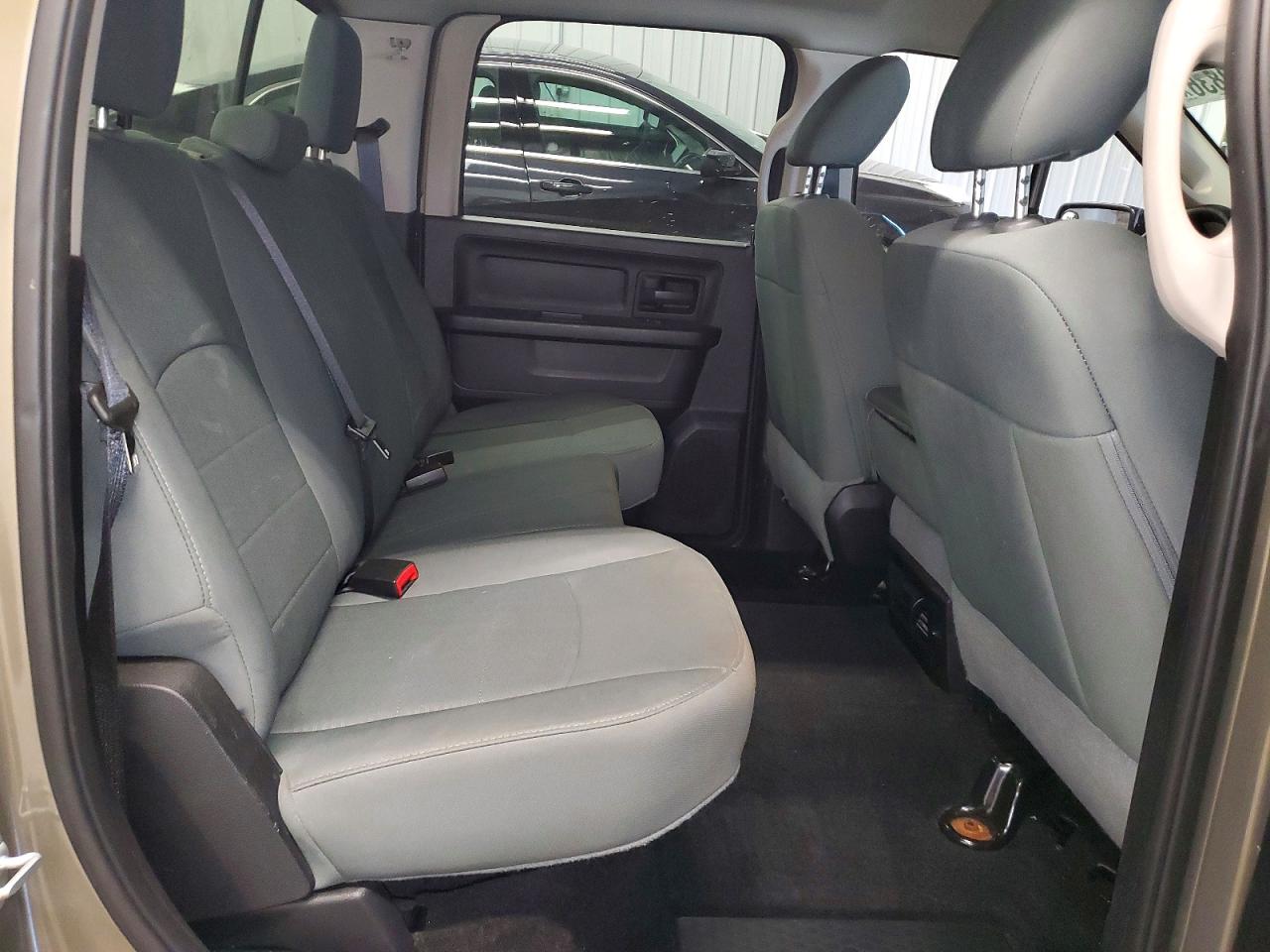 2015 RAM 1500 ST photo 19
