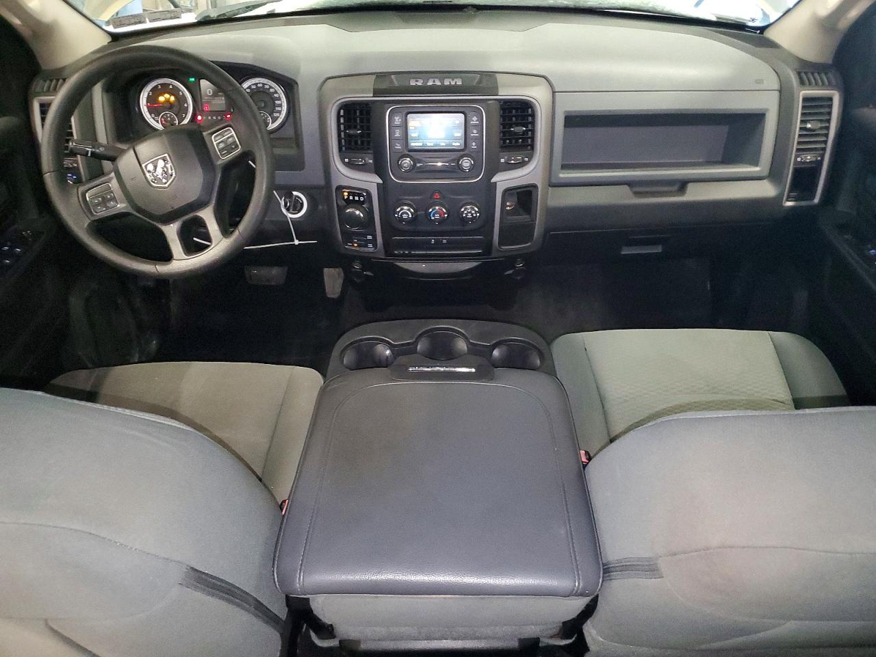 2015 RAM 1500 ST photo 15