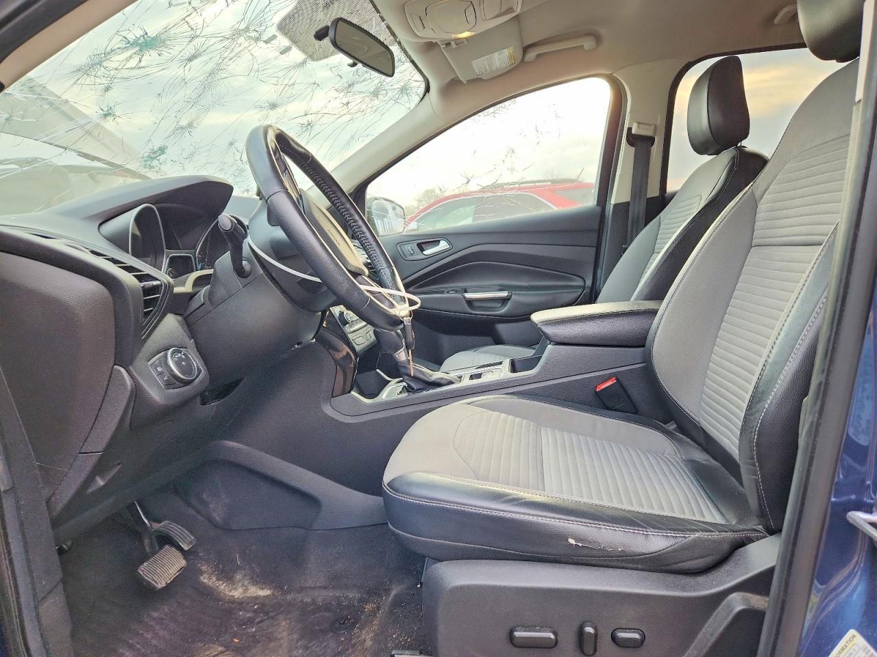 2018 FORD ESCAPE SE photo 13