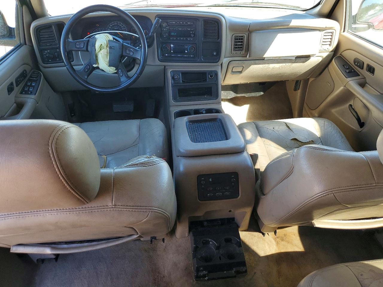 2005 GMC YUKON XL C1500 photo 8