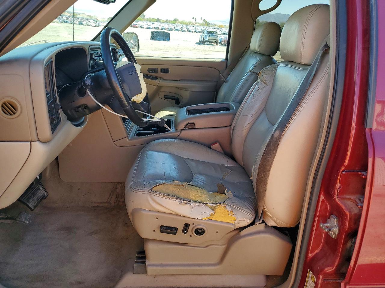 2005 GMC YUKON XL C1500 photo 7