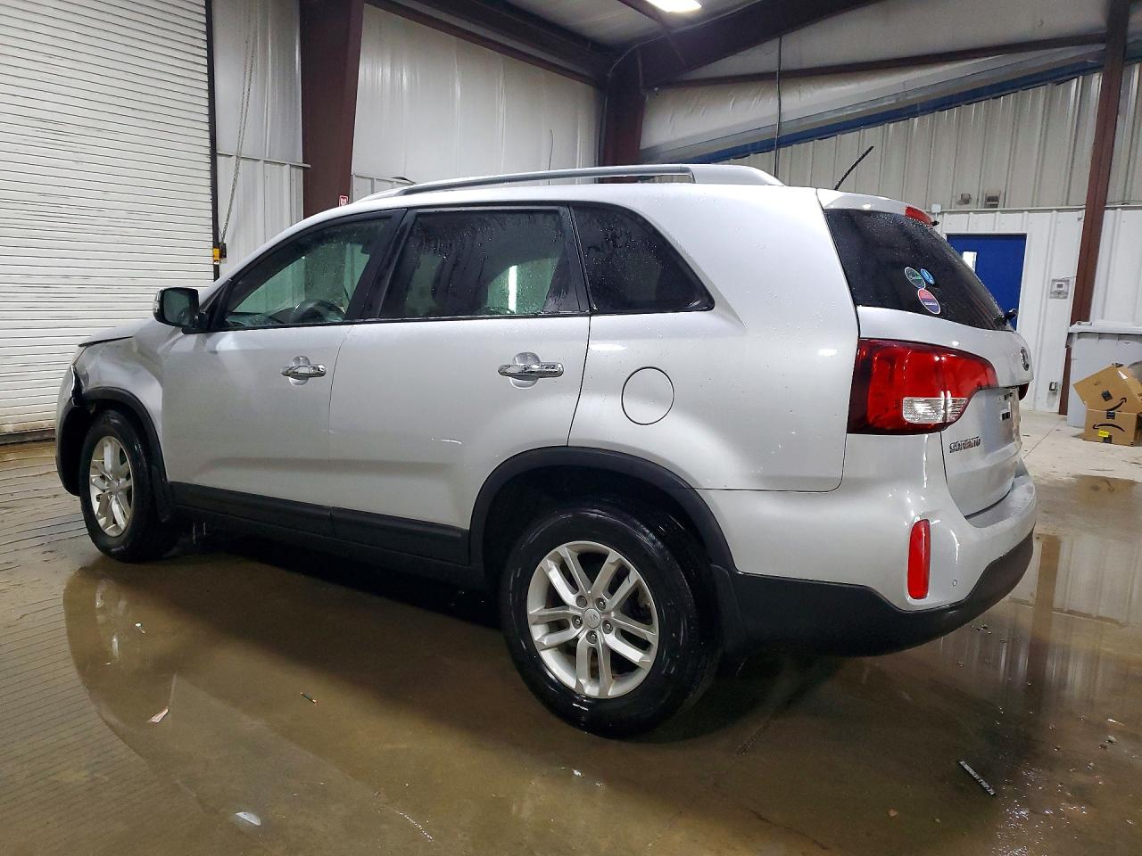 2015 KIA SORENTO LX photo 3