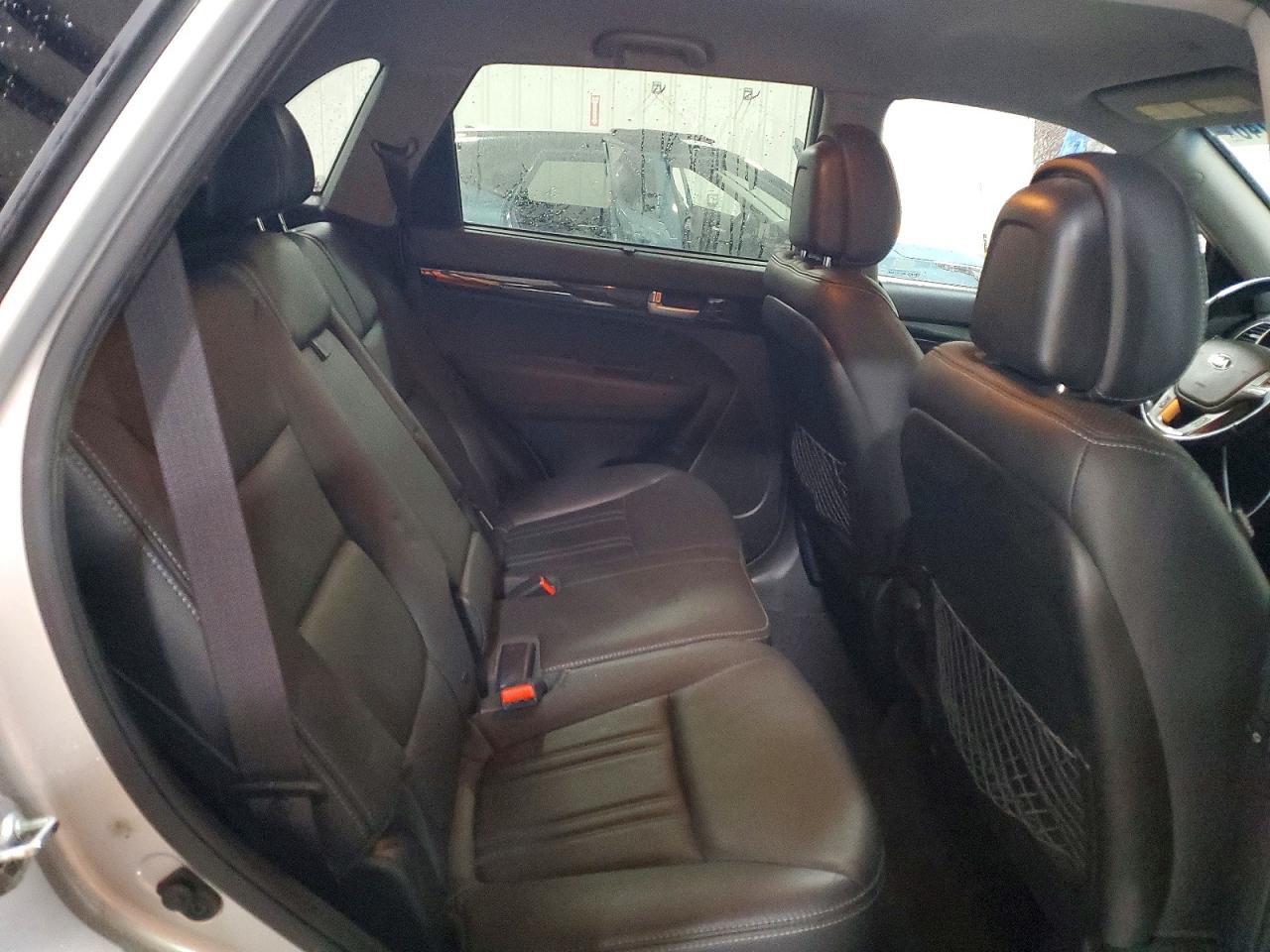 2015 KIA SORENTO LX photo 21