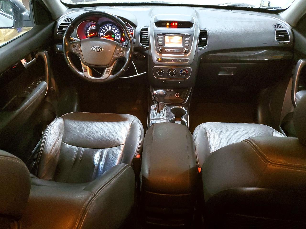 2015 KIA SORENTO LX photo 15