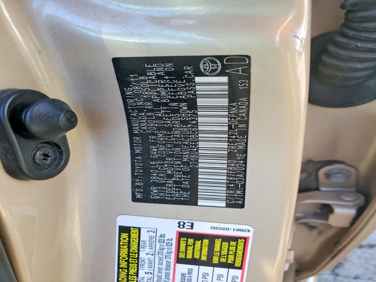 2011 TOYOTA COROLLA LE photo 12