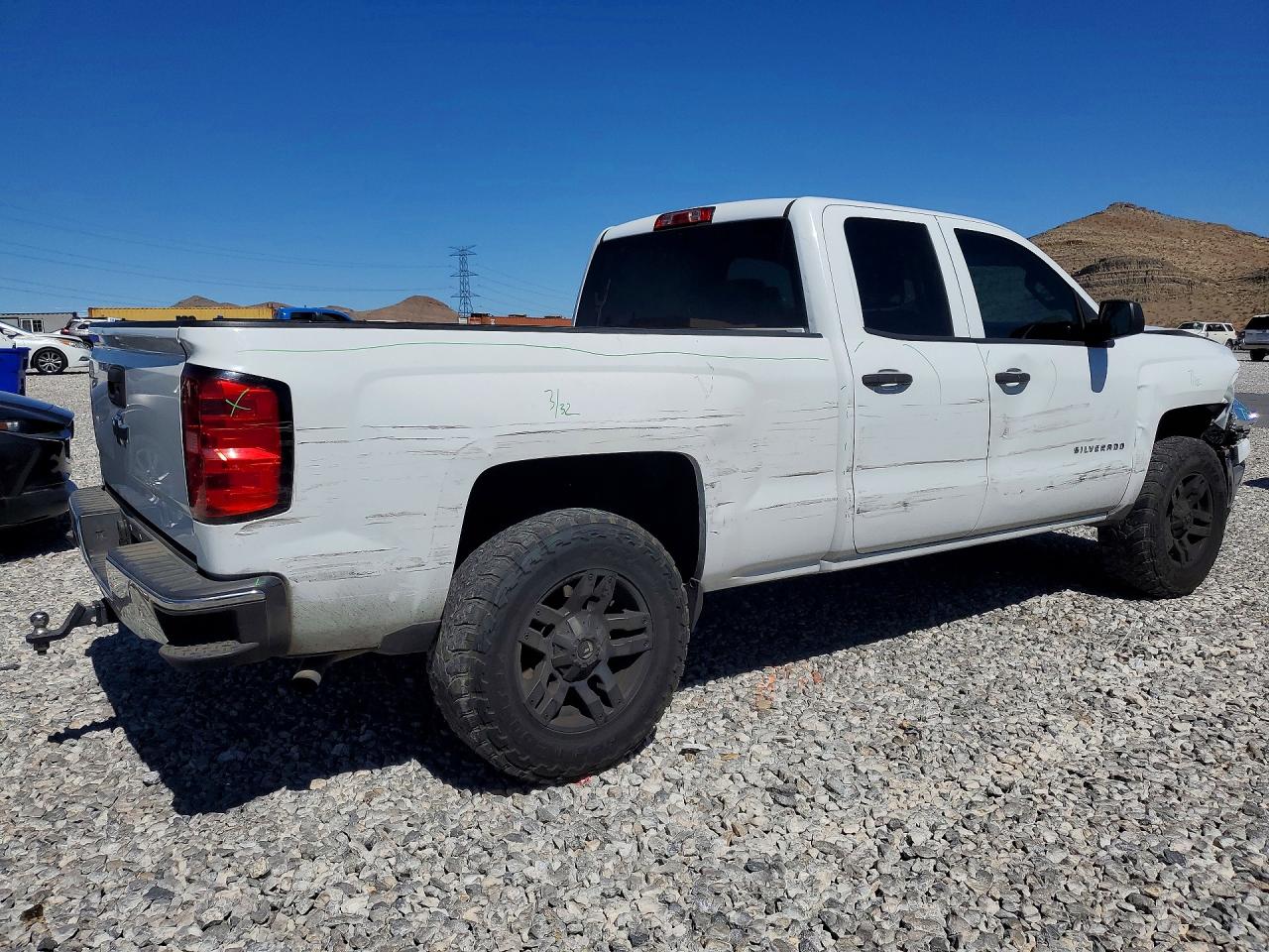 2014 CHEVROLET SILVERADO C1500 LT photo 5