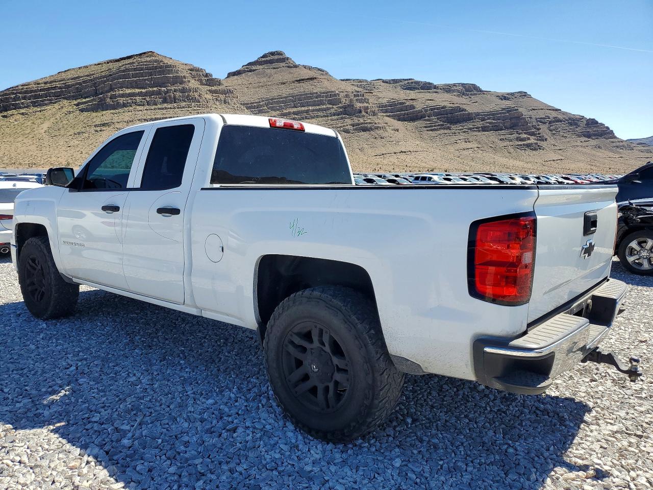 2014 CHEVROLET SILVERADO C1500 LT photo 3