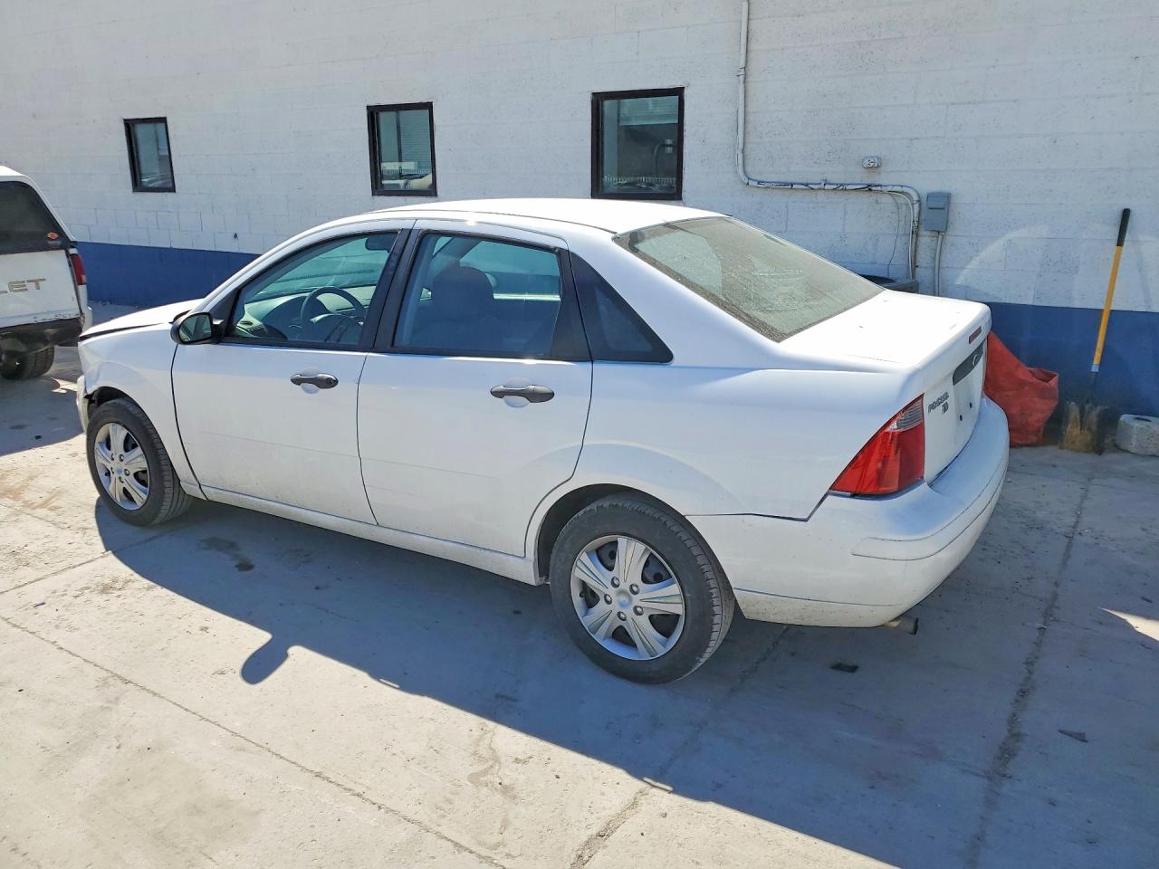 2007 FORD FOCUS photo 3