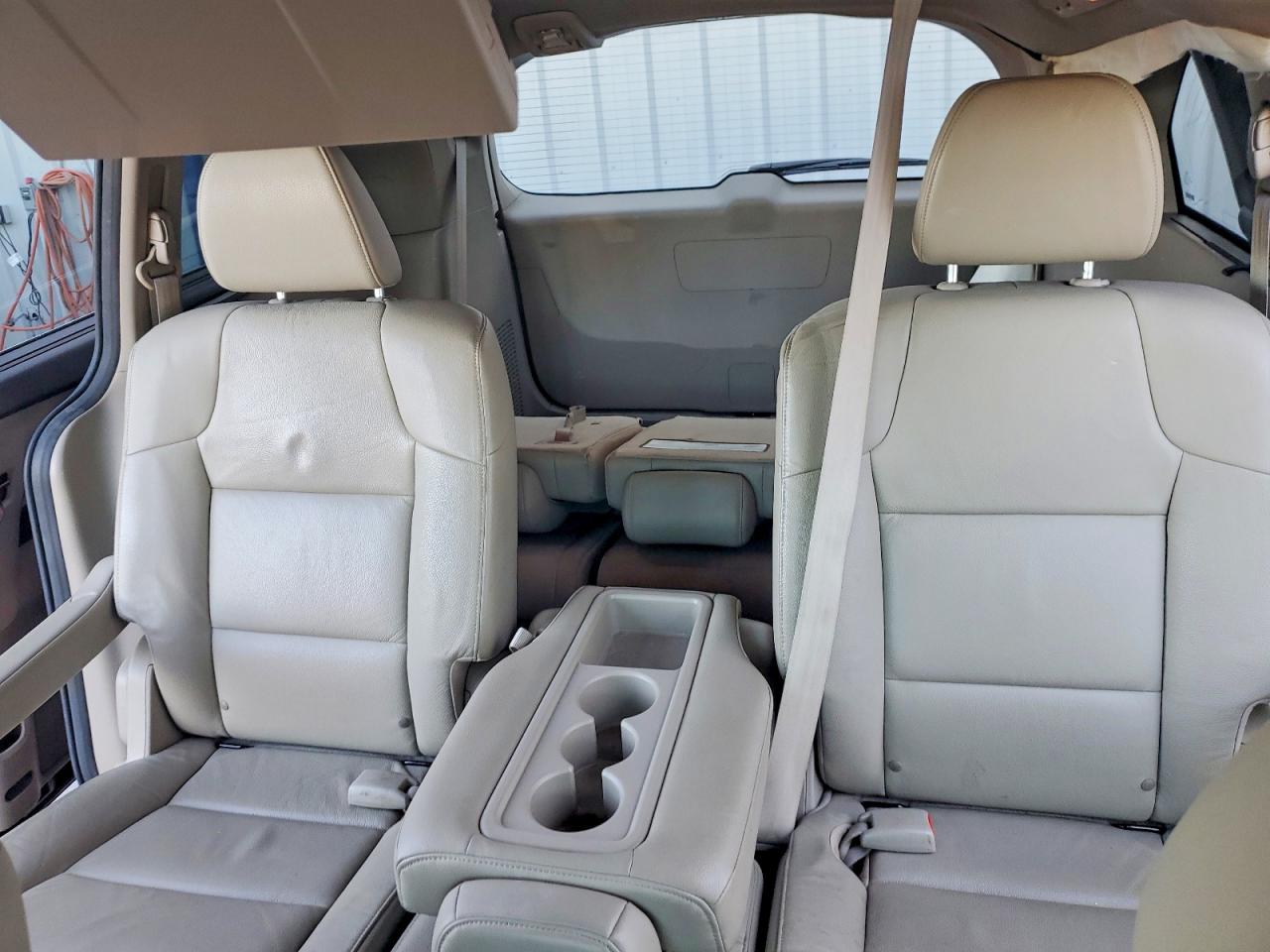 2016 HONDA ODYSSEY TOURING photo 10