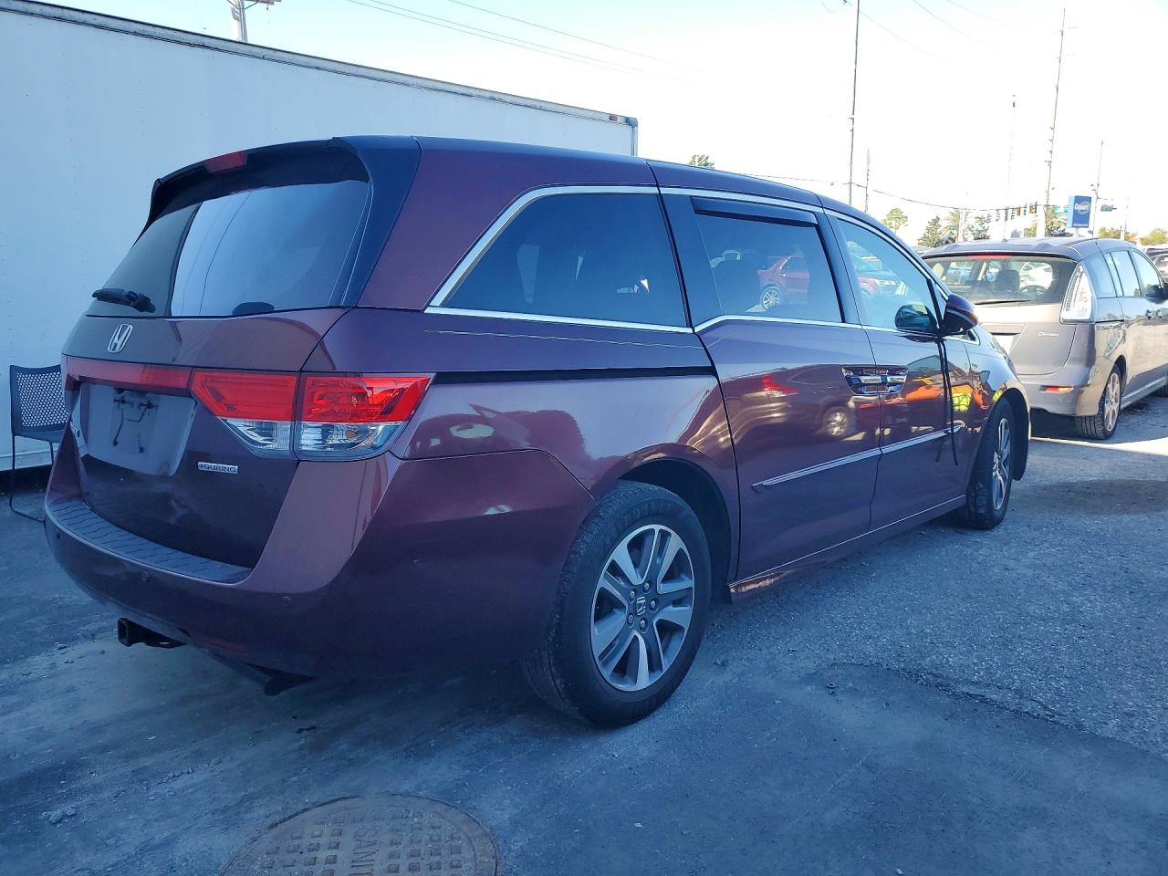 2016 HONDA ODYSSEY TOURING photo 3