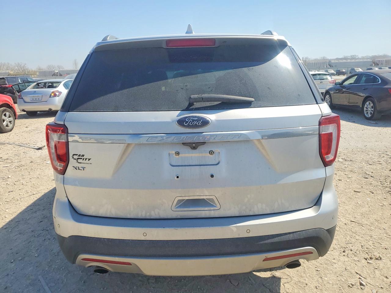2016 FORD EXPLORER XLT photo 11