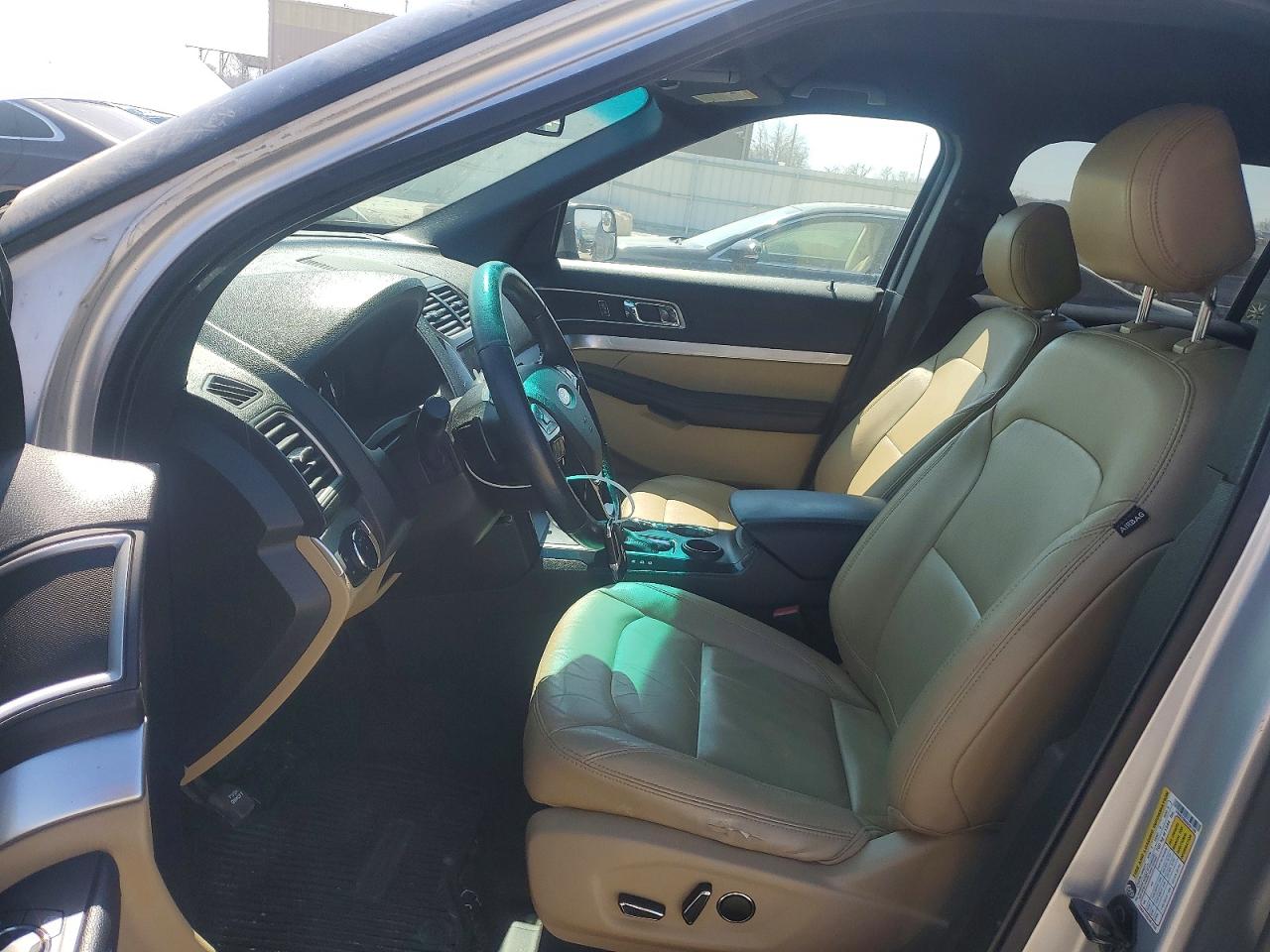 2016 FORD EXPLORER XLT photo 13