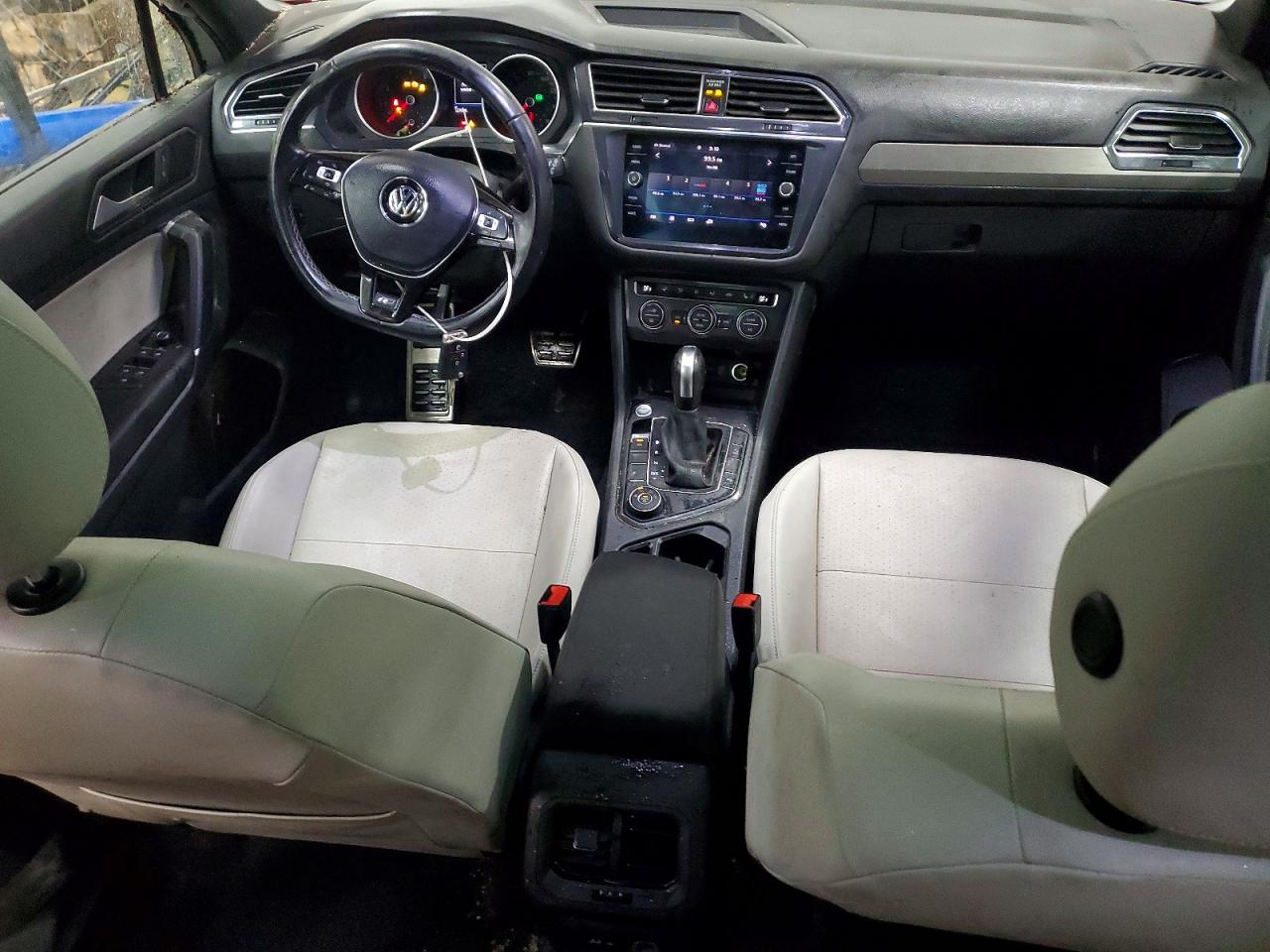 2020 VOLKSWAGEN TIGUAN SE photo 8