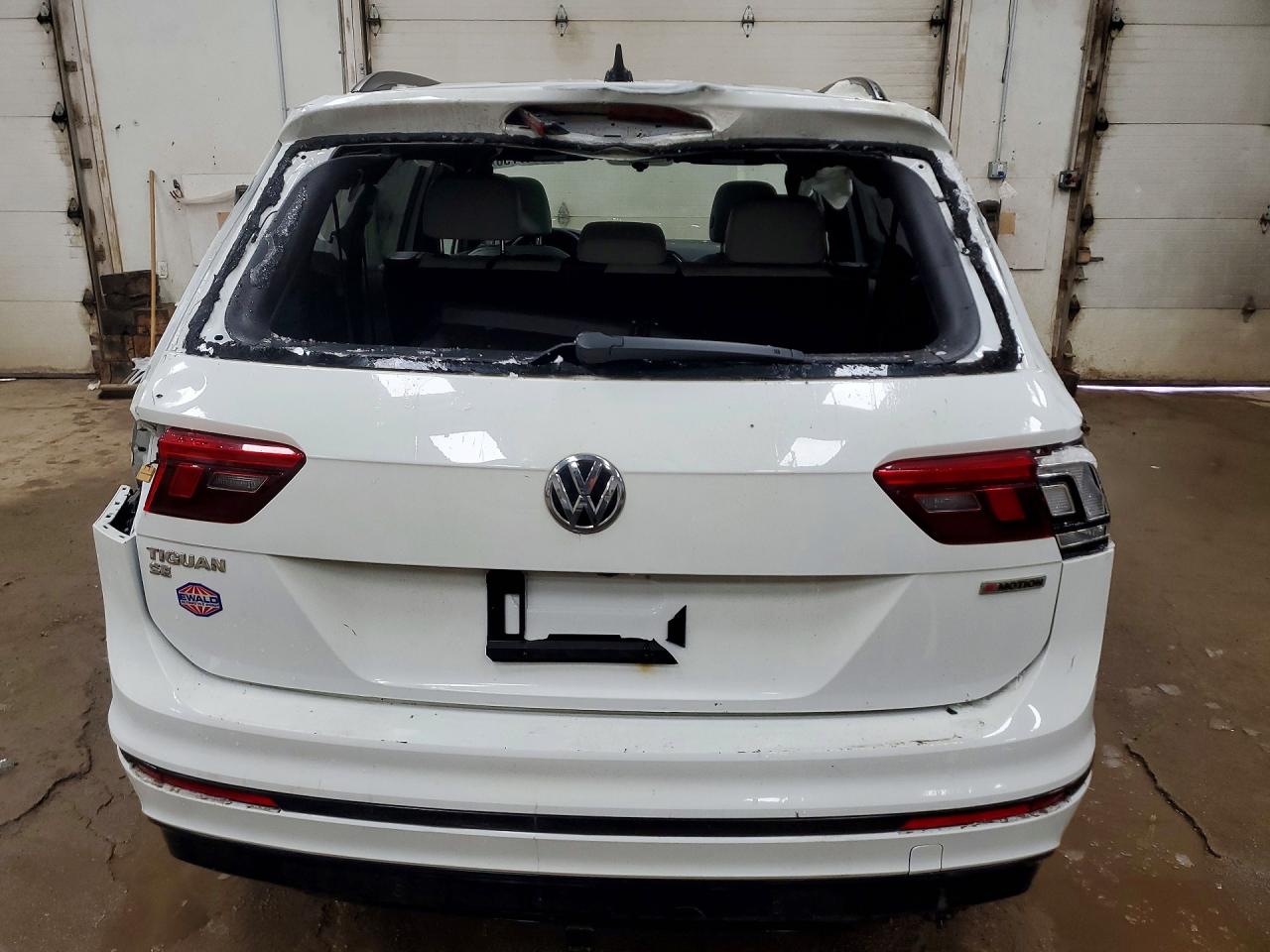 2020 VOLKSWAGEN TIGUAN SE photo 6