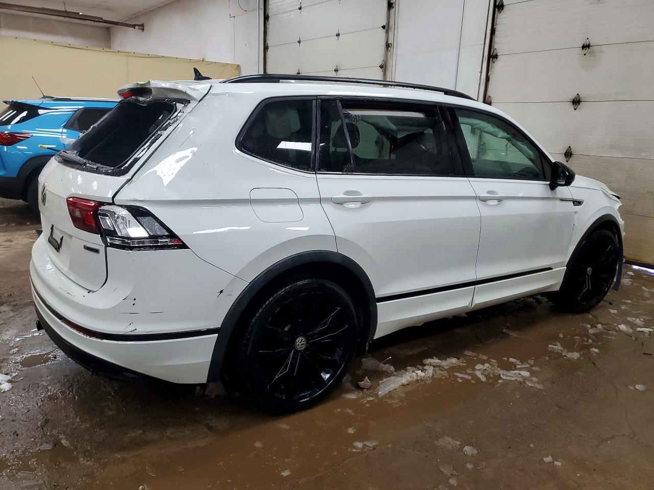 2020 VOLKSWAGEN TIGUAN SE photo 3