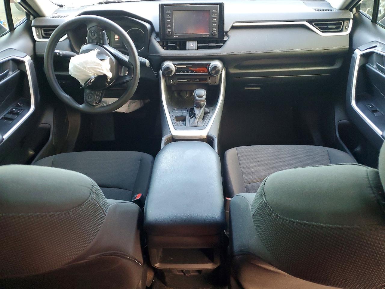 2021 TOYOTA RAV4 LE photo 8