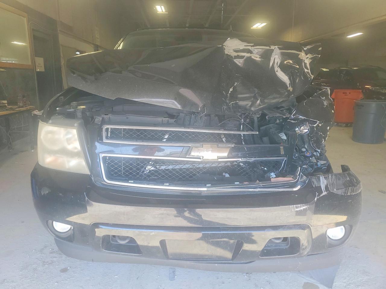 2011 CHEVROLET AVALANCHE LT photo 5