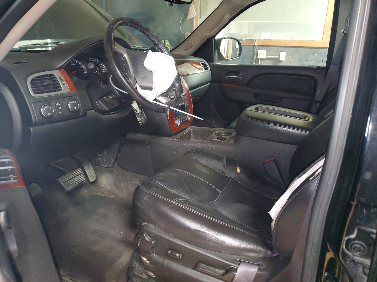 2011 CHEVROLET AVALANCHE LT photo 7