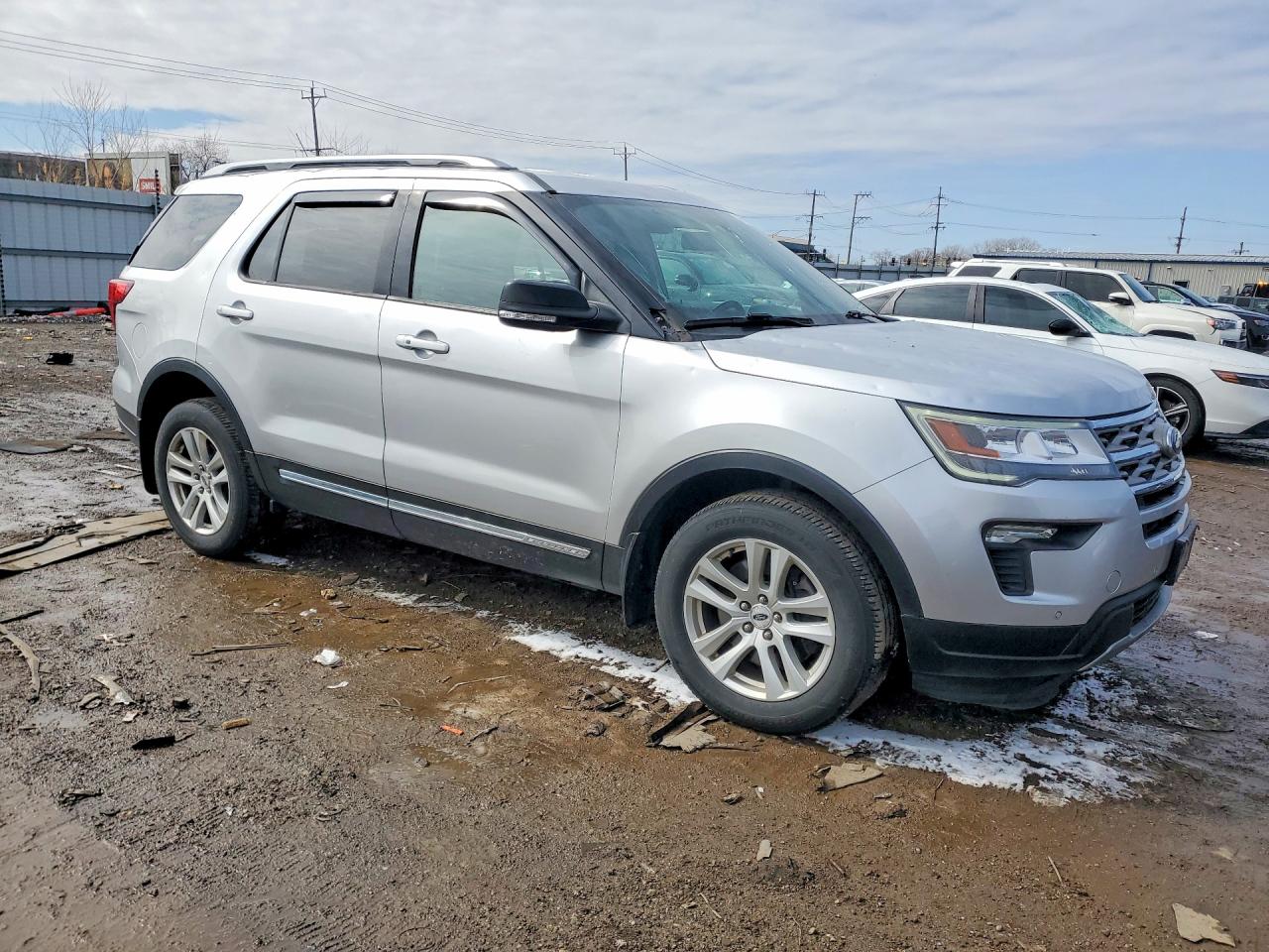 2018 FORD EXPLORER XLT photo 10