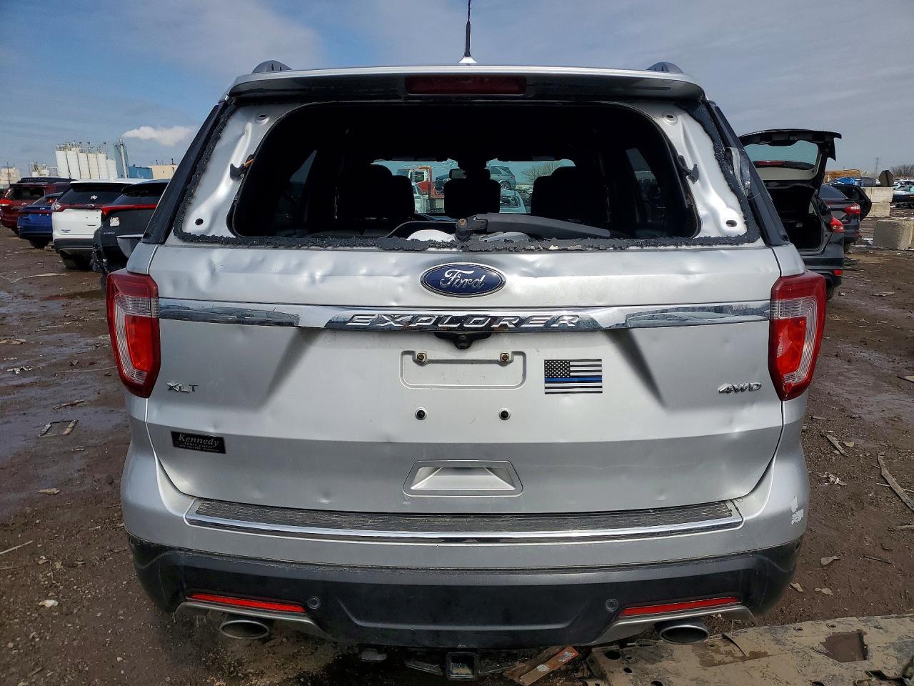 2018 FORD EXPLORER XLT photo 16