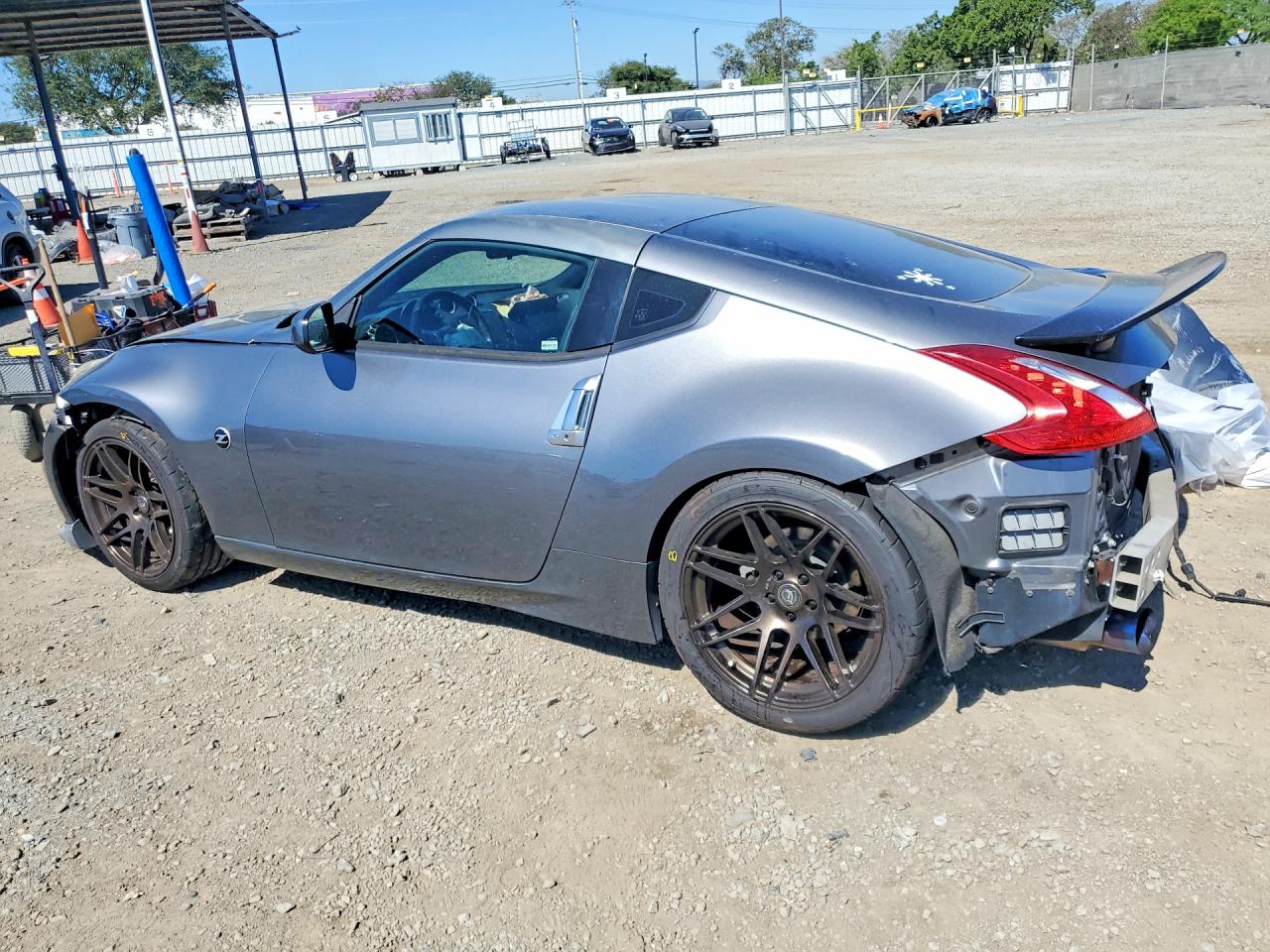 2016 NISSAN 370Z BASE photo 2