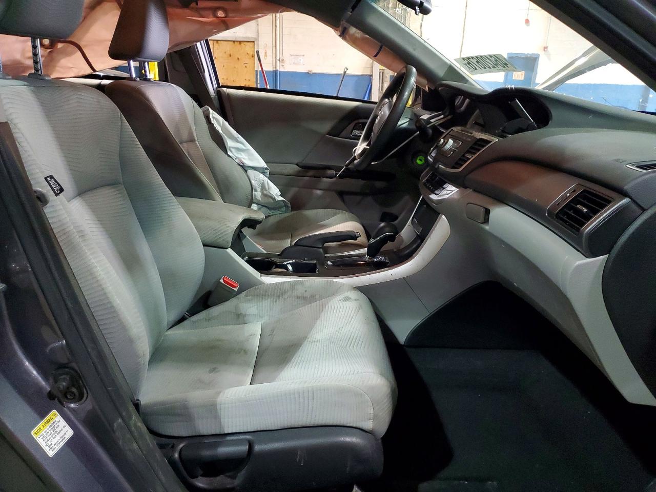 2015 HONDA ACCORD LX photo 19