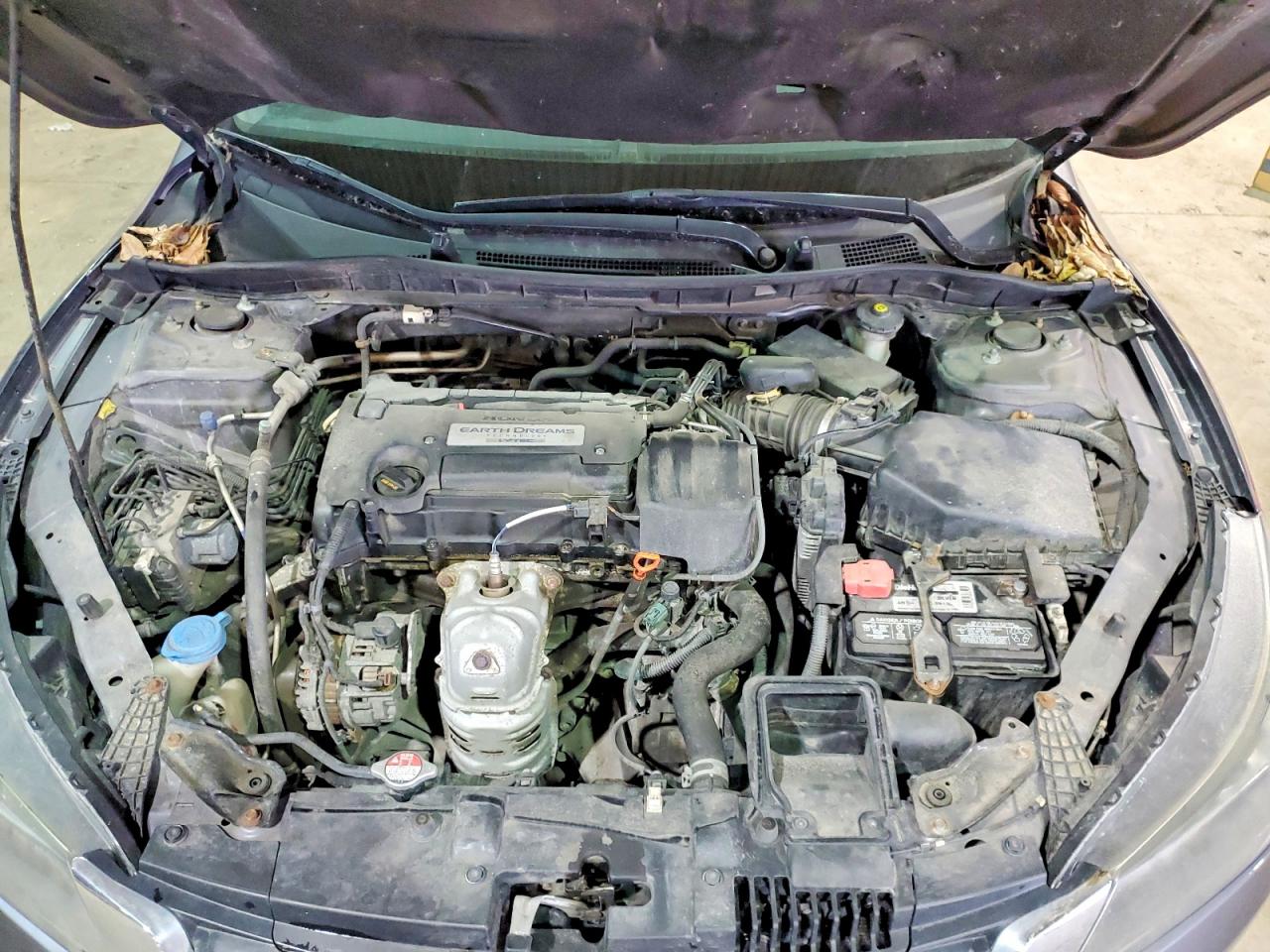 2015 HONDA ACCORD LX photo 31