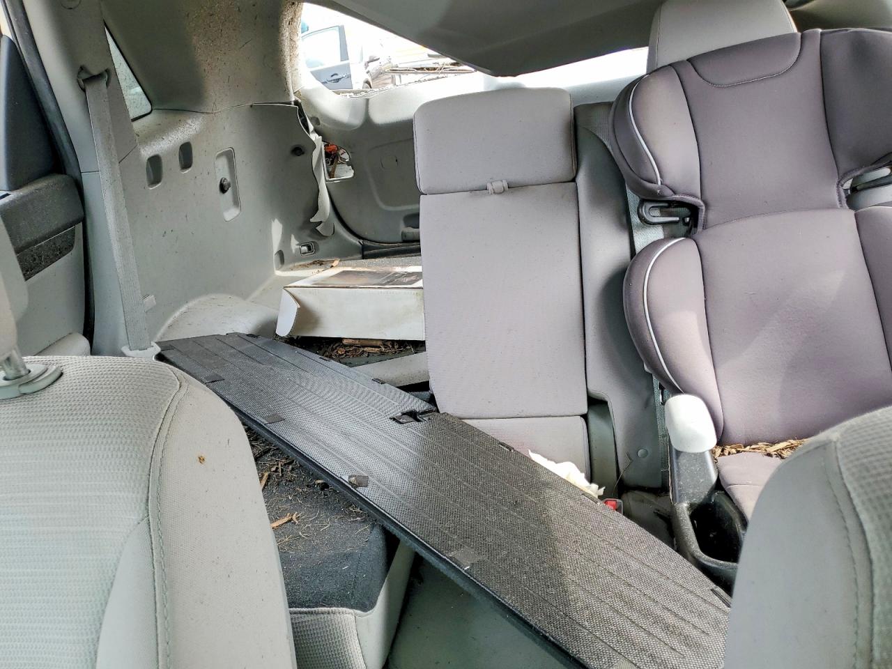 2015 KIA SORENTO LX photo 28