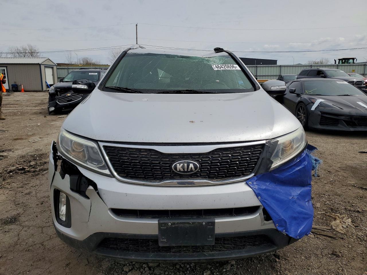 2015 KIA SORENTO LX photo 13