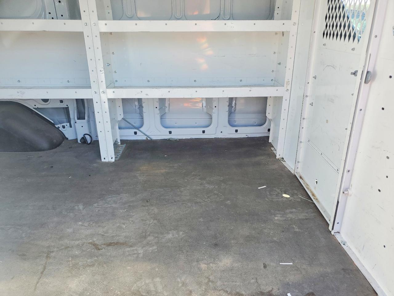2020 FORD TRANSIT 150 UTILITY / SERVICE VAN photo 11