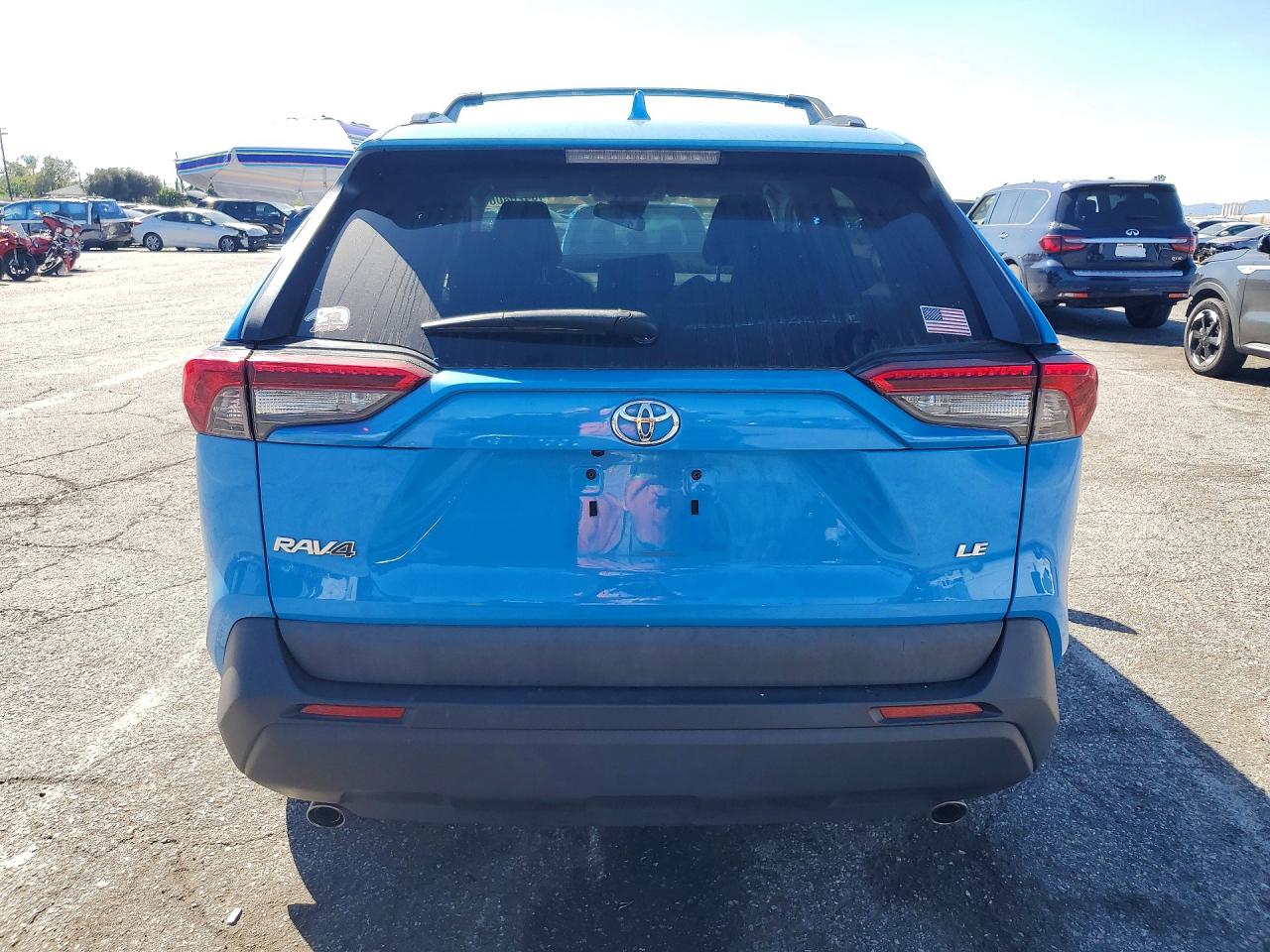 2019 TOYOTA RAV4 LE photo 16
