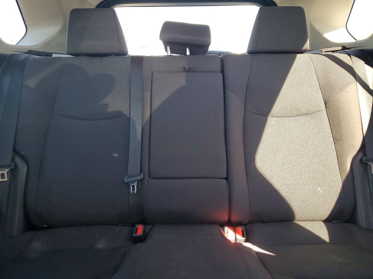 2019 TOYOTA RAV4 LE photo 28