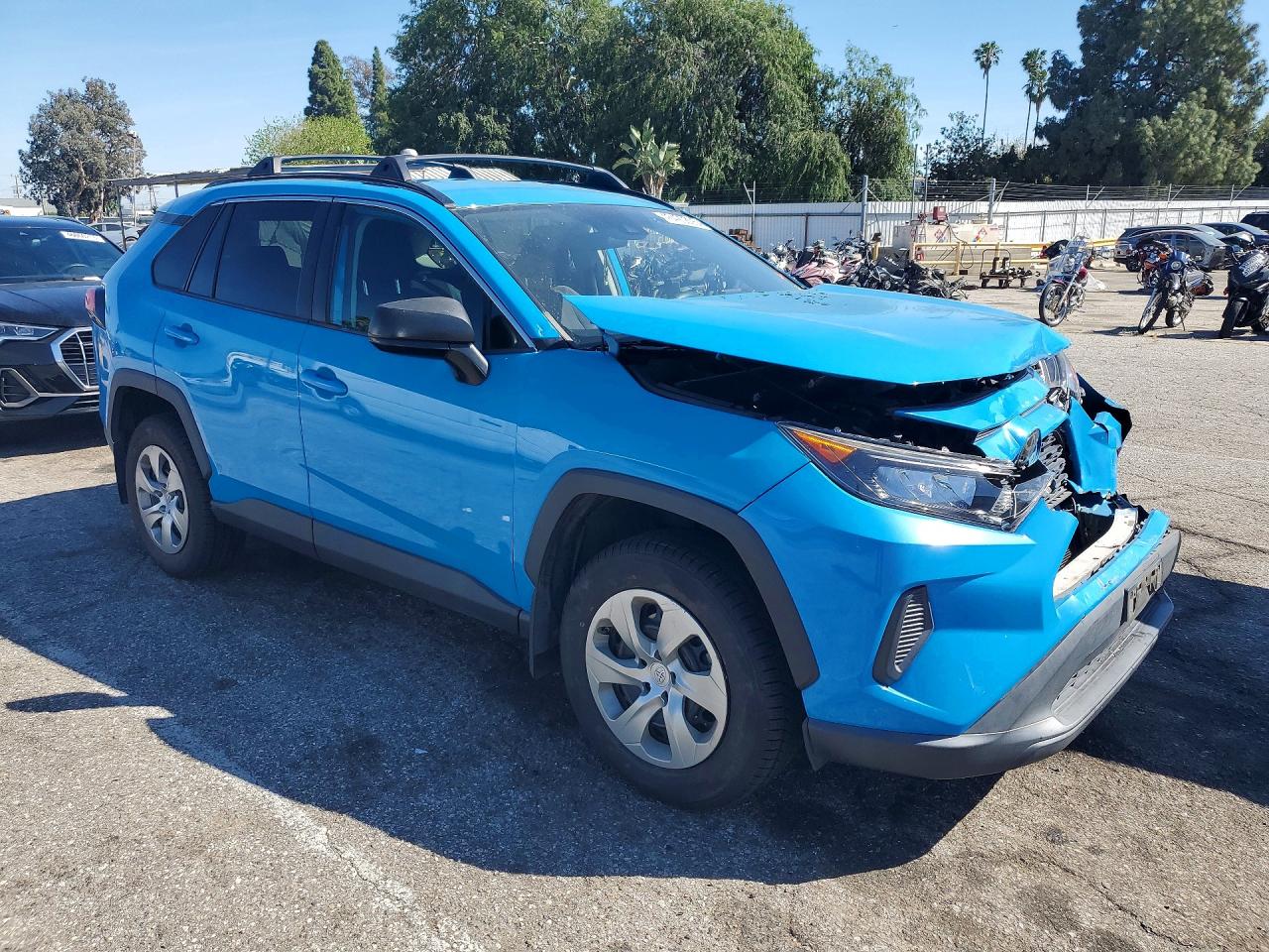2019 TOYOTA RAV4 LE photo 10