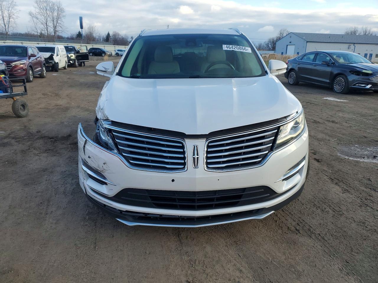 2017 LINCOLN MKC RESERVE photo 5