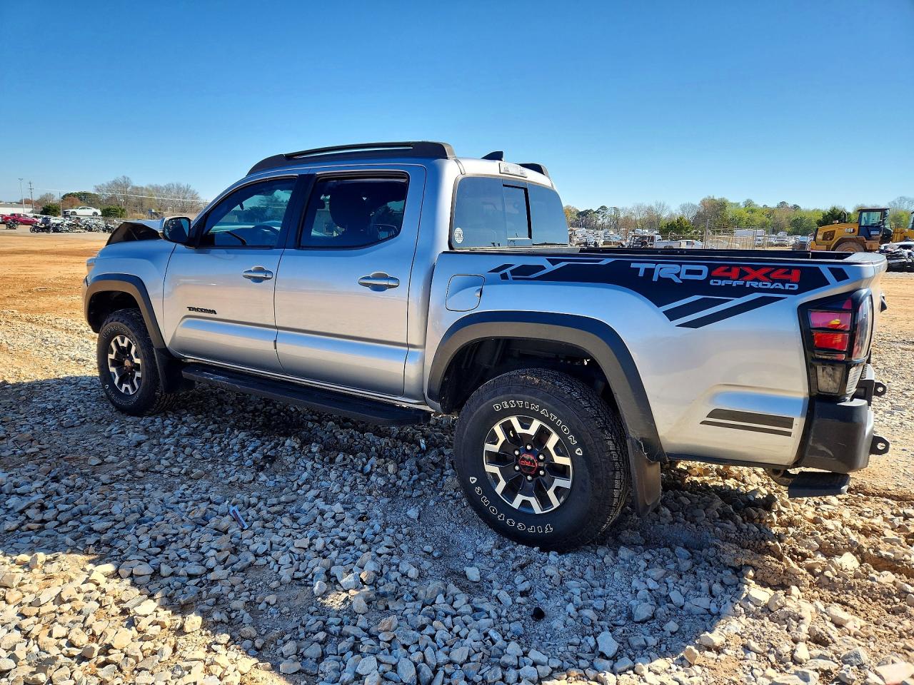 2017 TOYOTA TACOMA TRD OFF-ROAD photo 2