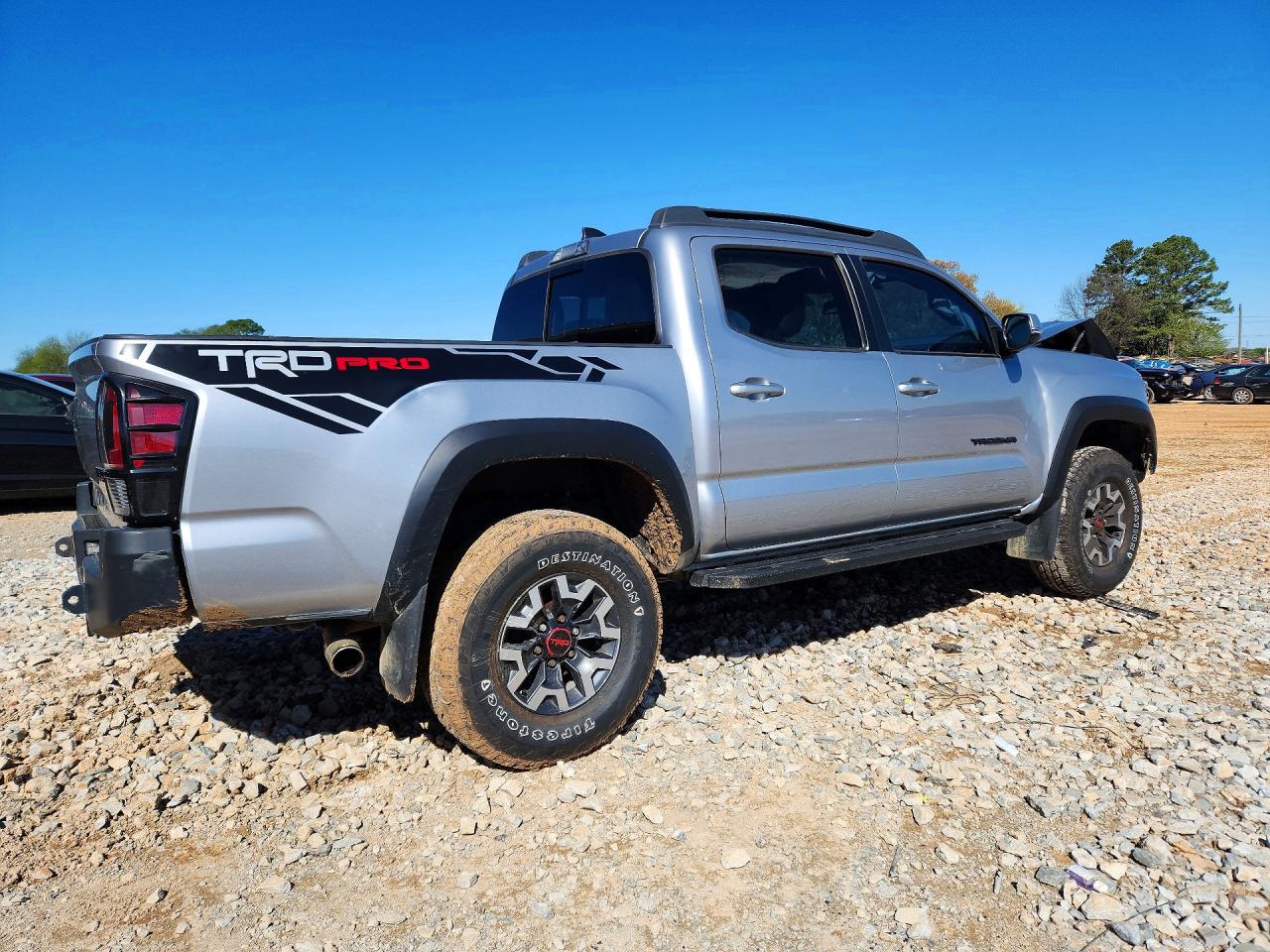 2017 TOYOTA TACOMA TRD OFF-ROAD photo 3