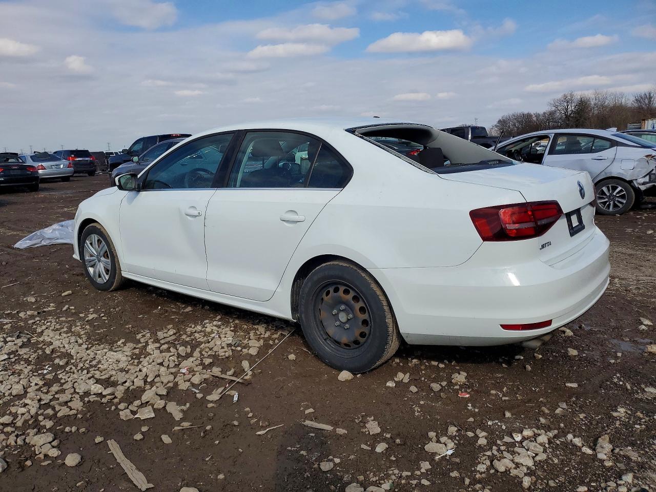 2017 VOLKSWAGEN JETTA S photo 2