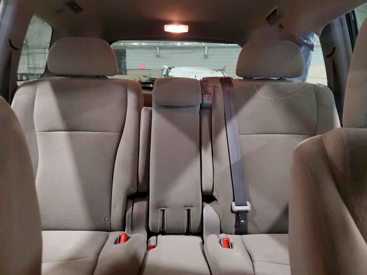 2011 TOYOTA HIGHLANDER BASE photo 28
